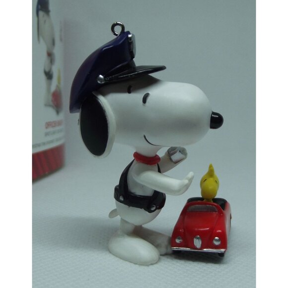 Snoopy Peanuts Hallmark 2014 Police Officer Snoopy Spotlight 17th Woodstock Car - Picture 7 of 13